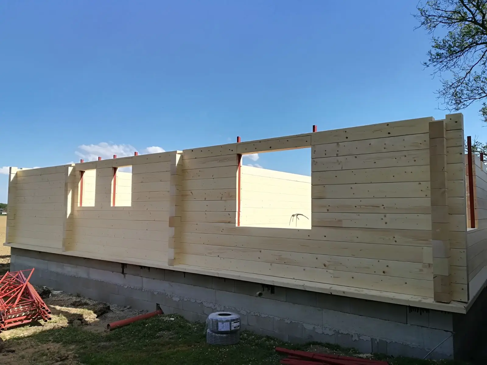 Fertig montierte Blockwände